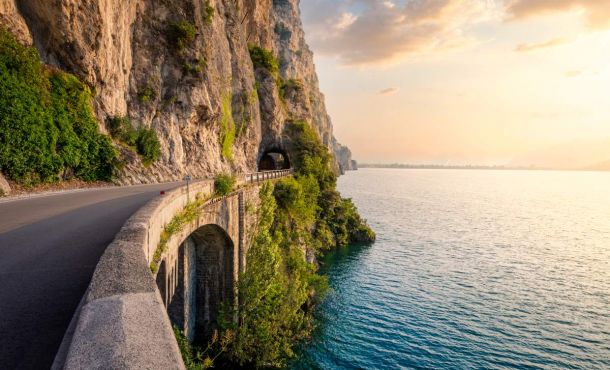Ιταλικά Καρτ Ποστάλ - Λίμνες Βόρειας Ιταλίας, 4 ημέρες αεροπορικώς από Αθήνα ‣ Ιούλιος - Σεπτέμβριος (VL) 